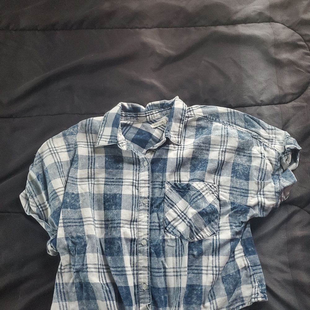 women large blue white checkered short sleeve